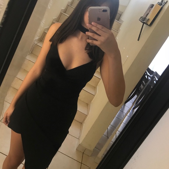 Choker dress - Picture 2 of 2